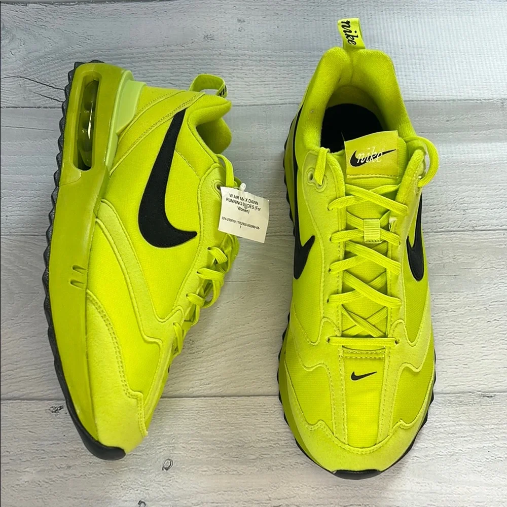 Nike Women’s Air Max Dawn Running Shoes Size‎ 12 Atomic Green/Black